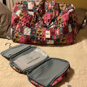 Vera Bradley “Under the Tree” Large Travel Duffel & Hanging Travel Organizer set